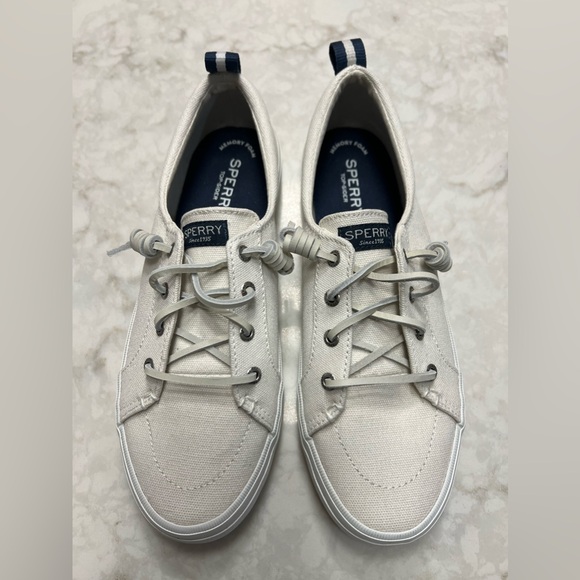 Sperry crest Vibe white with navy trim canvas sneakers, 8.5, nwot. - Picture 1 of 12